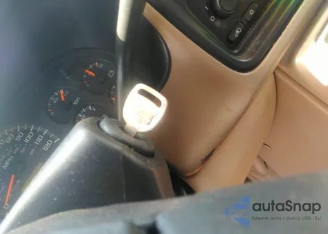 2004 Chevrolet Tahoe Ls z USA, uszkodzony, nr VIN 1GNEC13ZX4R203631